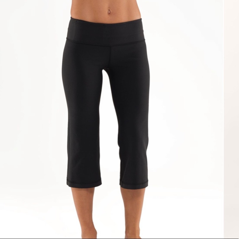 GUC Lululemon Black Groove Crop Pants- Size 10